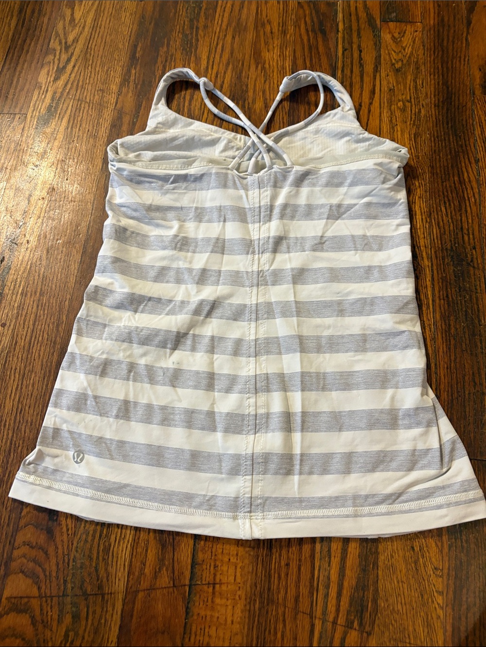 🎉Lululemon athletica White and Light Gray Striped Tank Top - Picture 3 of 4